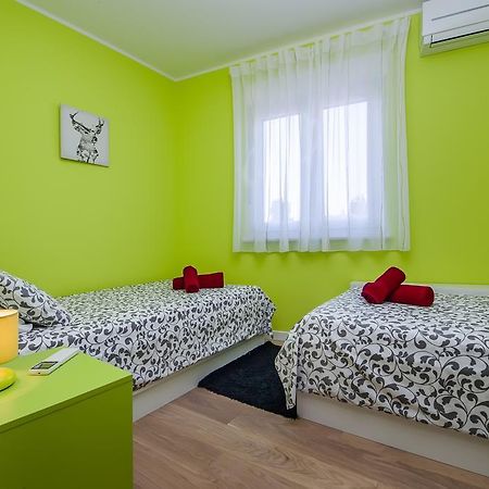 Apartment Panoss Rovigno Esterno foto