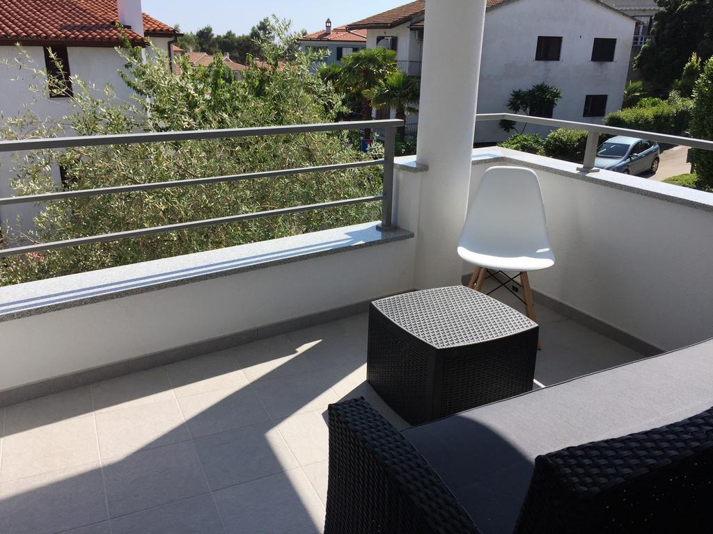 Apartment Panoss Rovigno Esterno foto