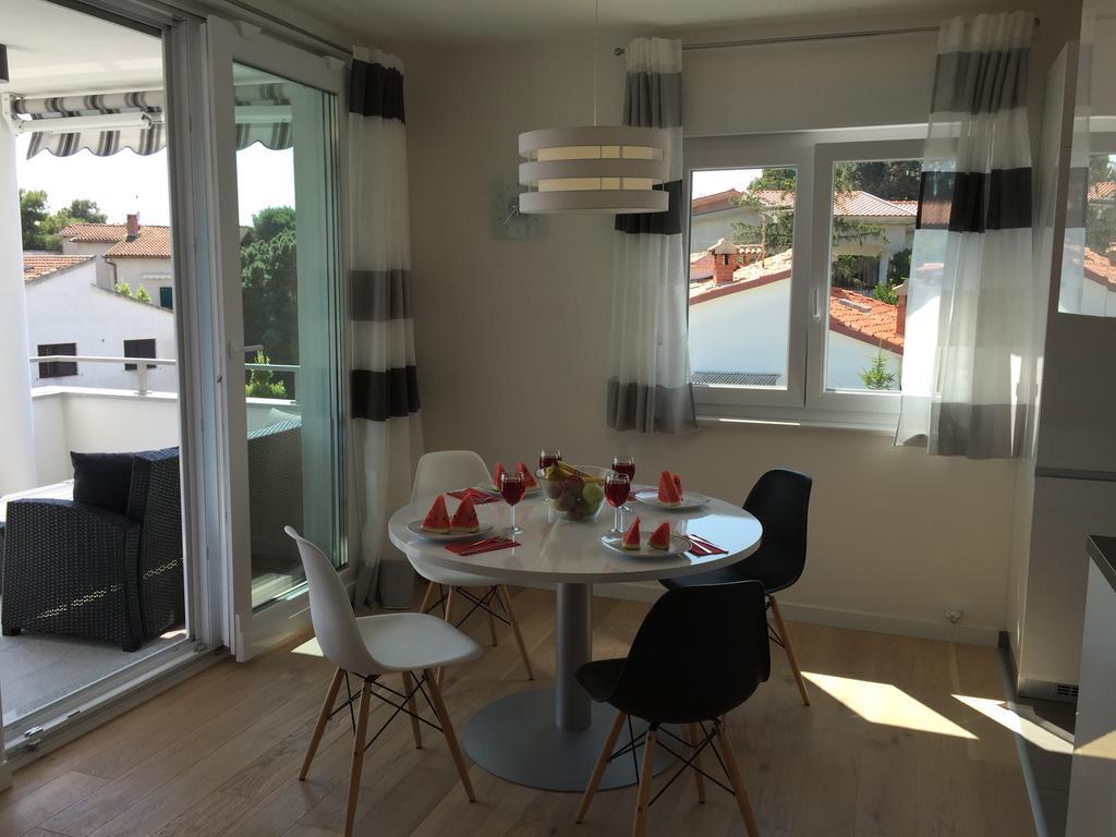 Apartment Panoss Rovigno Esterno foto