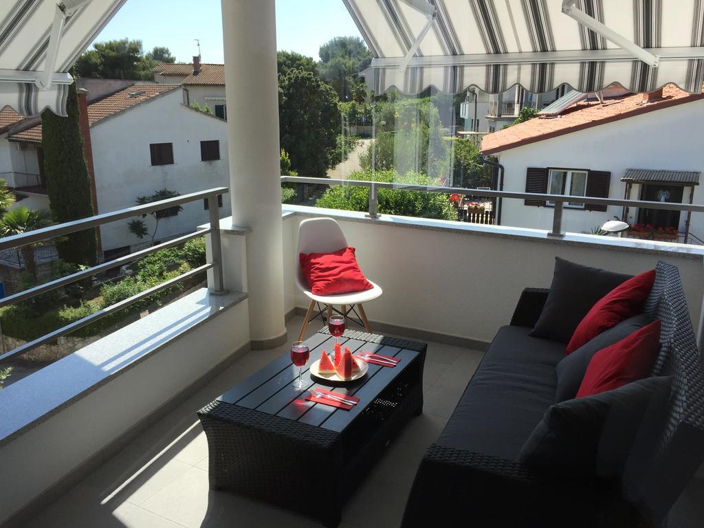 Apartment Panoss Rovigno Esterno foto