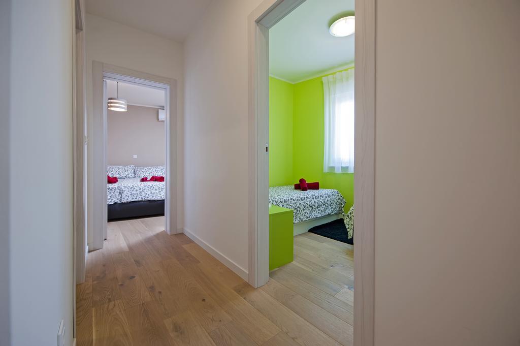 Apartment Panoss Rovigno Esterno foto